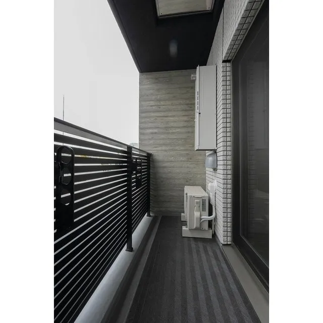 Lien Gotenyama - Interior - ["Rectangle", "Building", "Grey"]