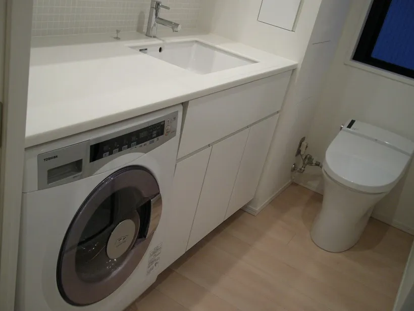 Residia Shibaura Kaigan - Interior - ["Laundry room", "Clothes dryer", "Washing machine"]