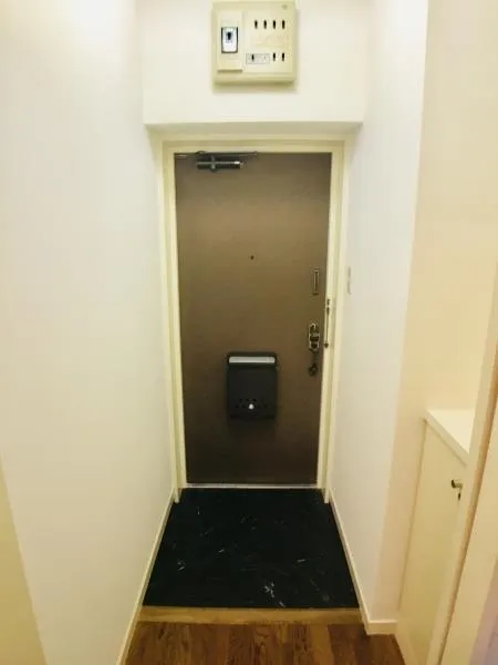 Townhouse Nakano - Interior - ["Property", "Door", "Fixture"]