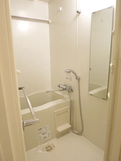 CASSIA Oshiage - Interior - ["Plumbing fixture", "Bathroom", "Flooring"]
