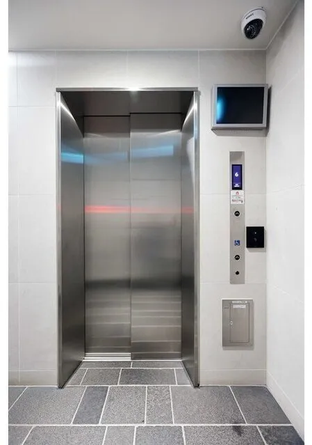 Due Iriya III - Exterior - ["Elevator", "Glass", "Silver"]
