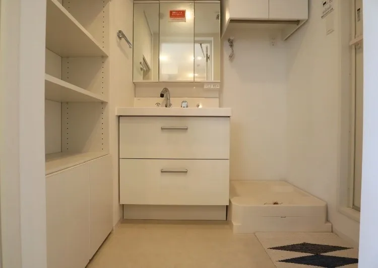 Atrio Flats Nakano Arai Yakushi - Interior - ["Wall", "Flooring", "Wood"]
