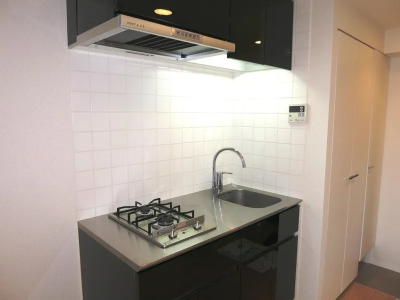 Esty Maison Musashikoyama - Interior - ["Kitchen", "Kitchen Appliance", "Countertop"]