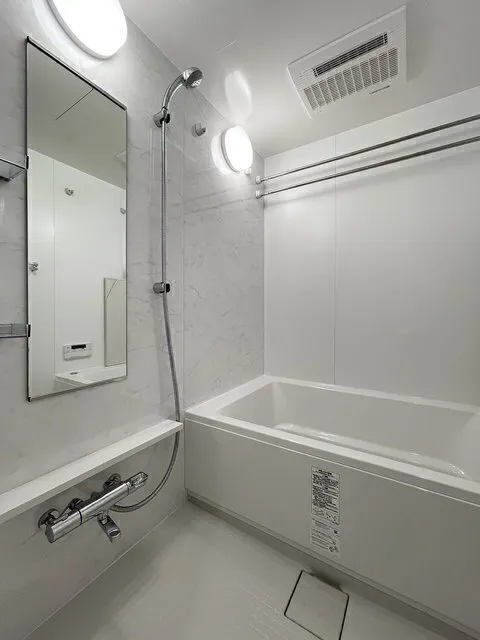 Comforia Higashi-Shinjuku - Interior - ["Plumbing fixture", "Shower head", "Shower"]
