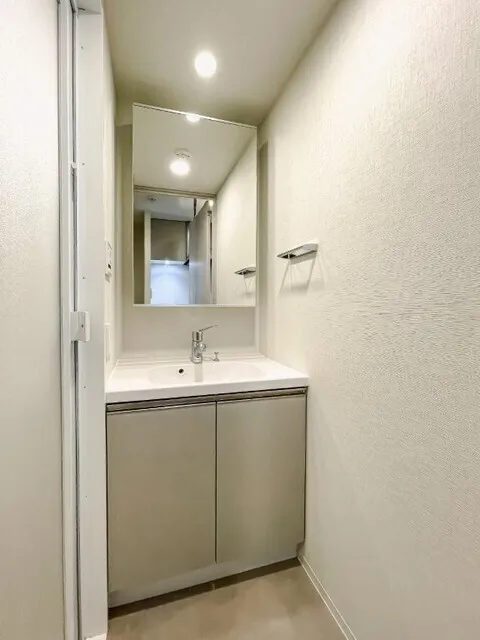 Brookside Residence Kiba - Interior - ["Flooring", "Floor", "Ceiling"]