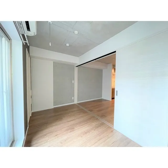 Well Square Ism Hatsudai - Interior - ["Building", "Fixture", "Wood"]