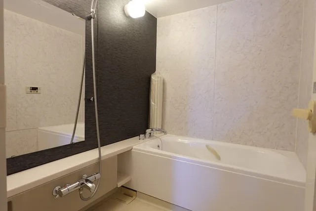 Garden Higashigaoka - Interior - ["Plumbing fixture", "Bathtub", "Flooring"]
