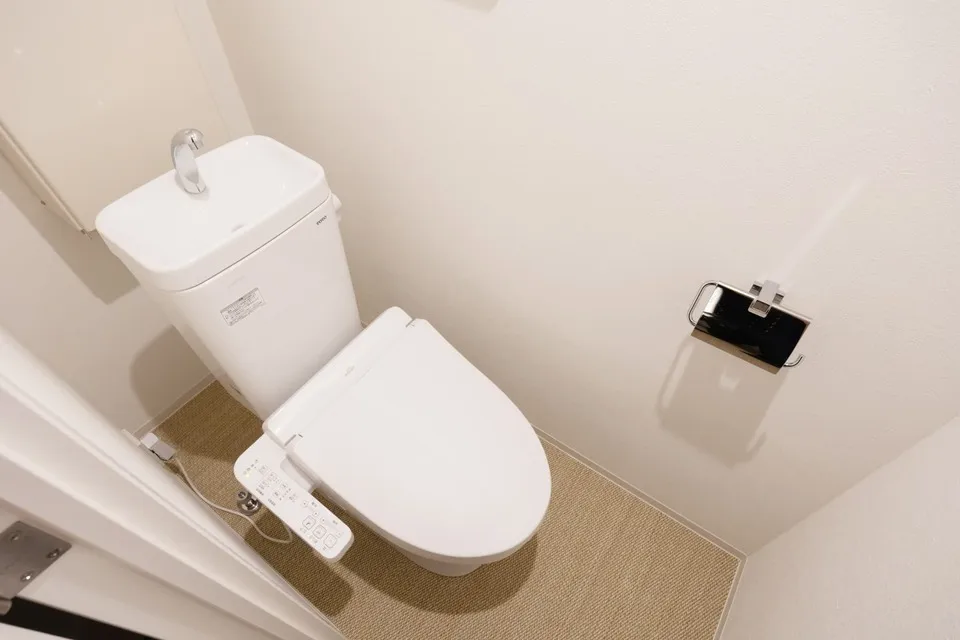 Hmlet Nakano Sakaue - Interior - ["Toilet seat", "Toilet", "Plumbing fixture"]