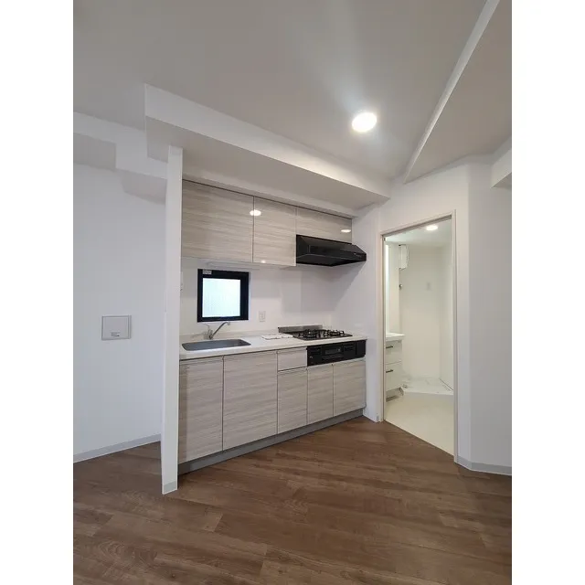Villa Claire Bunkyo Koishikawa - Interior - ["Building", "Cabinetry", "Wood"]