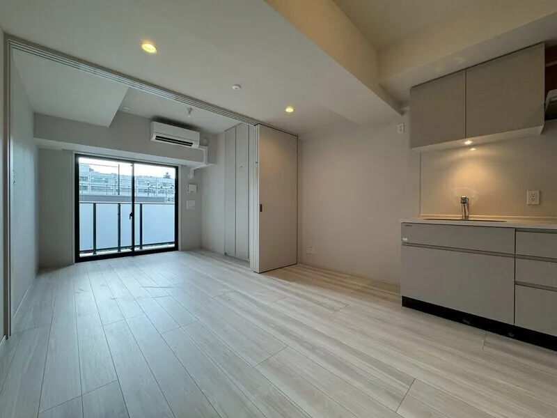 Lumiec Kinshicho - Interior - ["Flooring", "Floor", "Ceiling"]