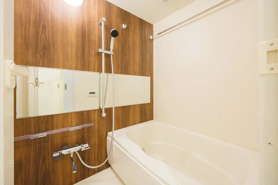 Hmlet Bunkyo Korakuen - Interior - ["Flooring", "Wall", "Bathroom"]