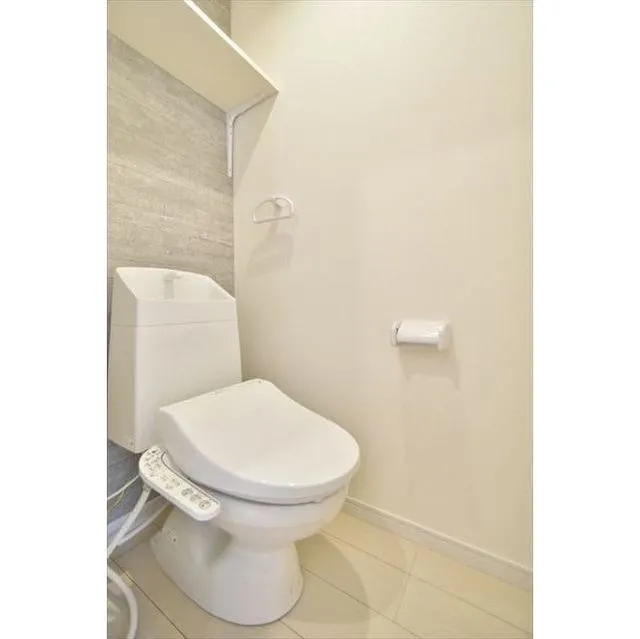Brilliant Kanamecho - Interior - ["Property", "Toilet seat", "Toilet"]