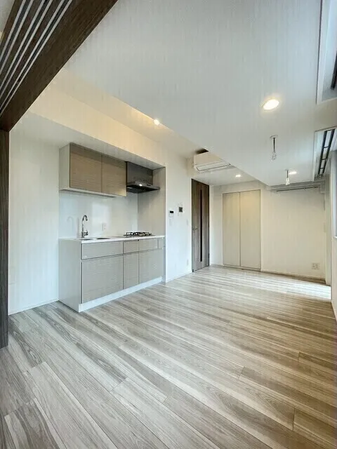 Stylio Kamata West - Interior - ["Flooring", "Floor", "Ceiling"]