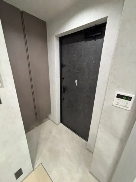 EXAM AKASAKA - Interior - ["Flooring", "Floor", "Grey"]