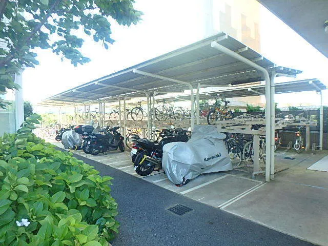 Ecology Shiomi Residence - Other - ["Wheel", "Sky", "Tire"]