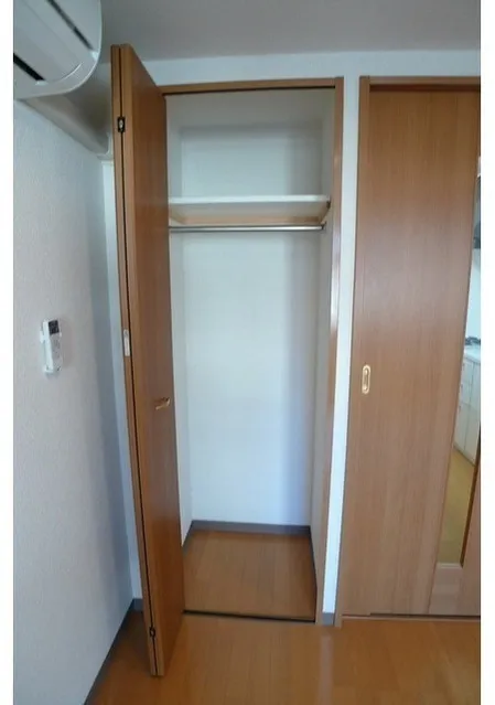 Storia - Interior - ["Wood", "Flooring", "Floor"]