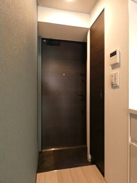 Dimus Meguro Gyoninzaka - Interior - ["Door", "Fixture", "Wood"]