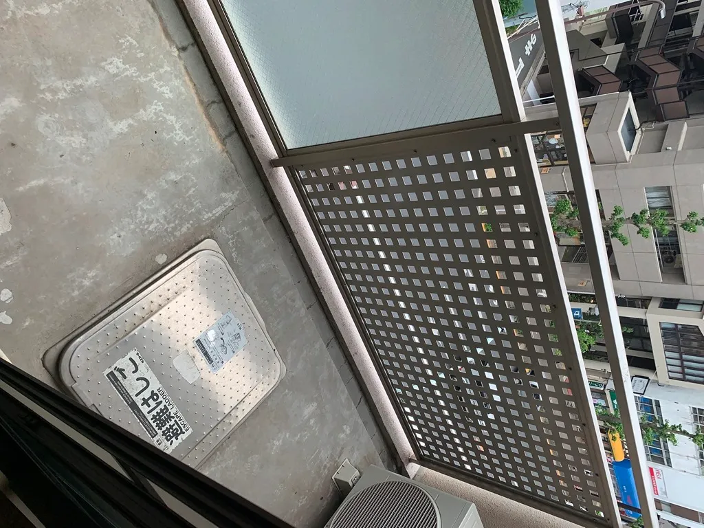 CASSIA Meguro - Interior - ["Building", "Hood", "Automotive lighting"]