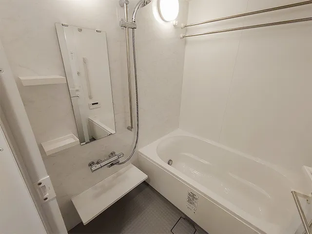 Royal Parks Shinagawa - Interior - ["Flooring", "Floor", "Plumbing fixture"]
