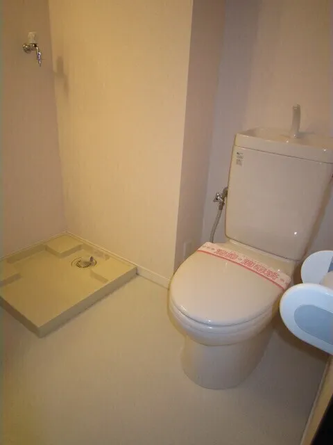 TK Flats Shibuya - Interior - ["Toilet seat", "Toilet", "Bathroom"]