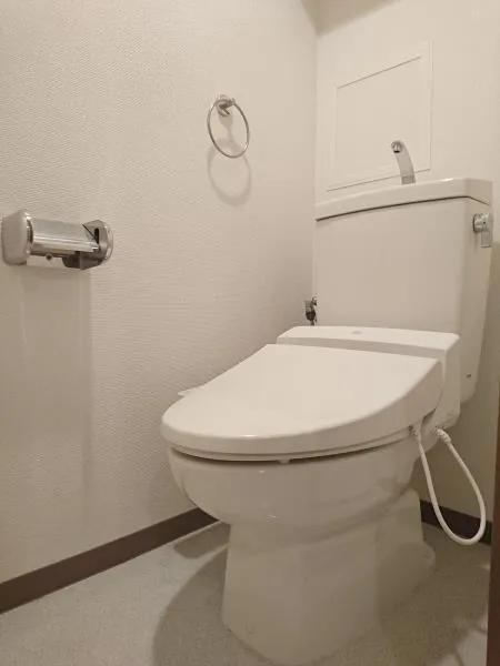 Maison Vert Minami Azabu - Interior - ["Toilet seat", "Toilet", "Bathroom"]