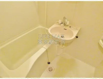 Sky Court Nihonbashi Ningyocho No. 5 - Interior - ["Bathroom", "Plumbing fixture", "Plumbing"]