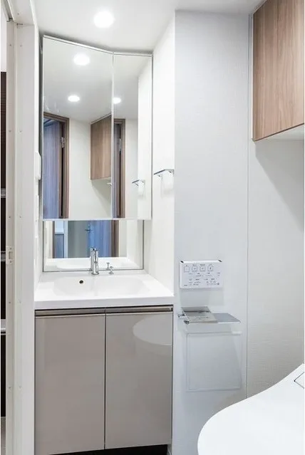 Comforia Liv Itabashi - Interior - ["Interior design", "Plumbing fixture", "Flooring"]