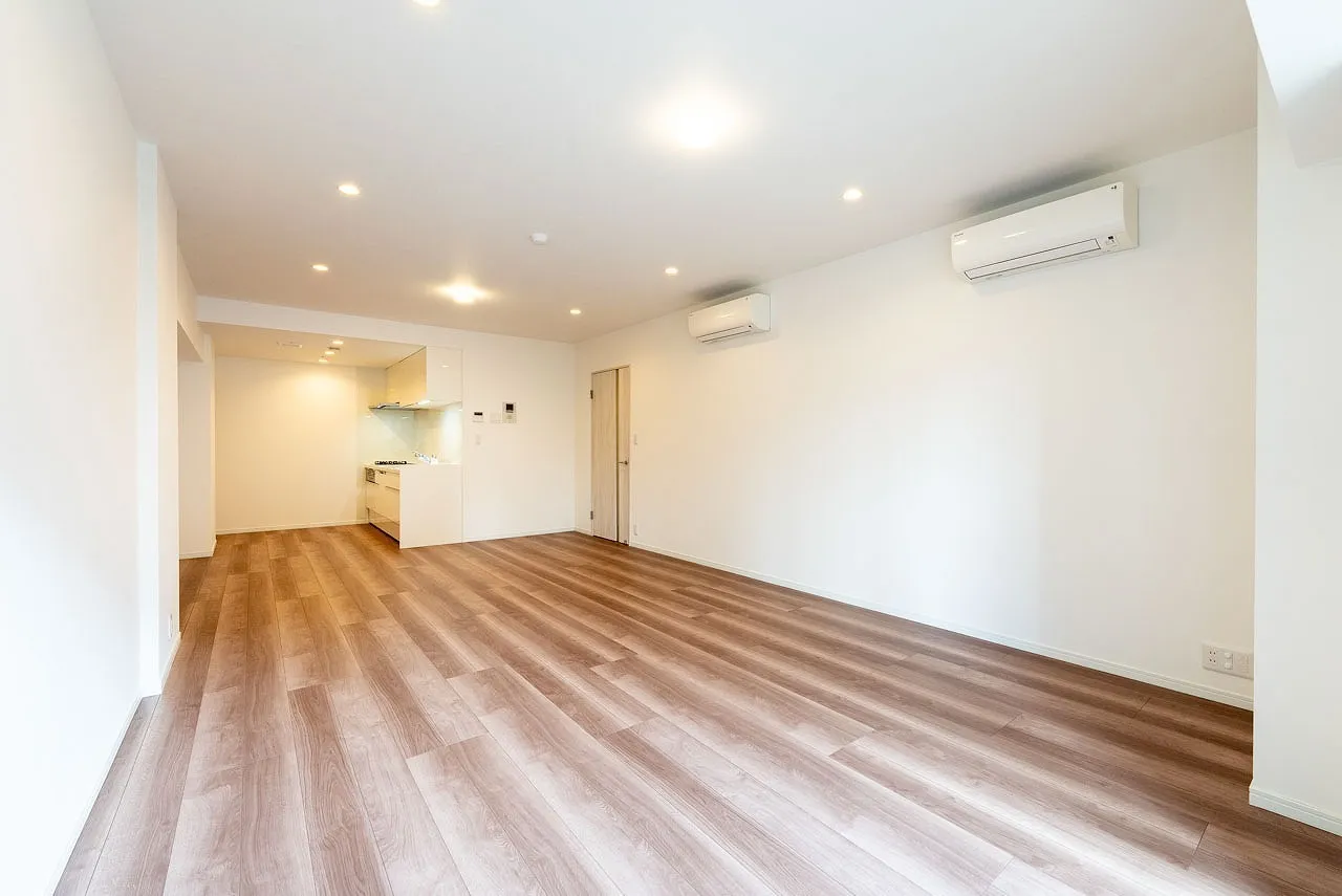 Platine Tamachi - Interior - ["Flooring", "Wood flooring", "Floor"]
