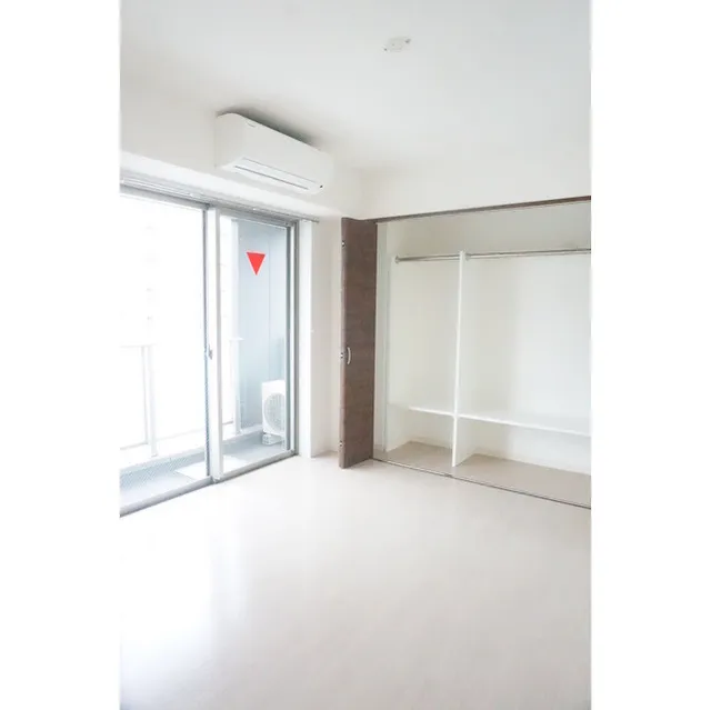 Mono TerrAce - Interior - ["Fixture", "Building", "Wood"]