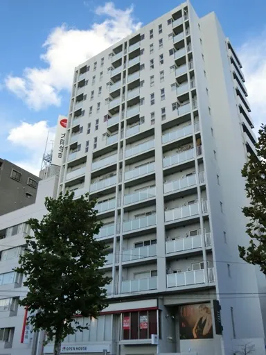 Leaf Comfort Akabane - Exterior - ["Cloud", "Sky", "Building"]