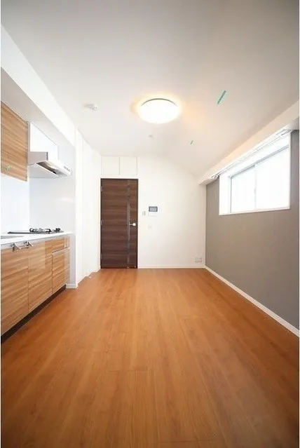 Comforia Fudomae - Interior - ["Building", "Furniture", "Window"]