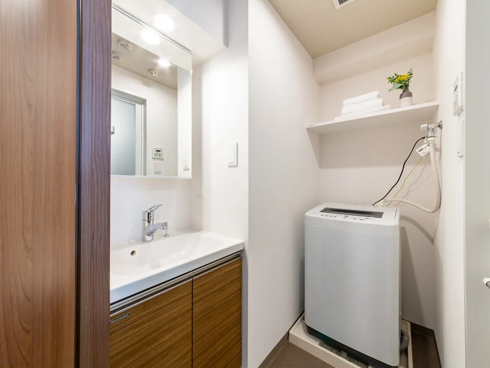 Hmlet Higashi-Shinjuku - Interior - ["Flooring", "Wood", "Interior design"]