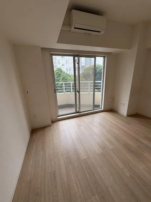 Central Crib Roppongi II - Interior - ["Flooring", "Floor", "Wood flooring"]