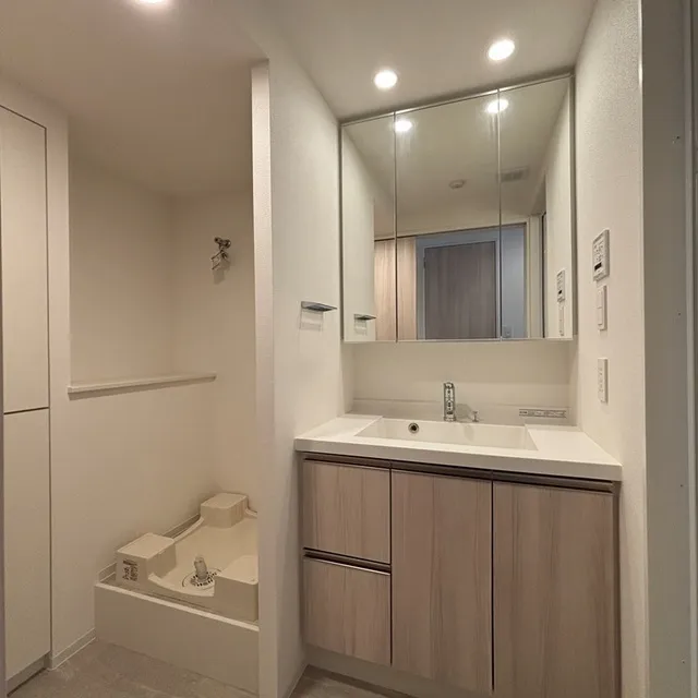 Park Axis Shinagawa Tennozu Isle - Interior - ["Flooring", "Floor", "Interior design"]