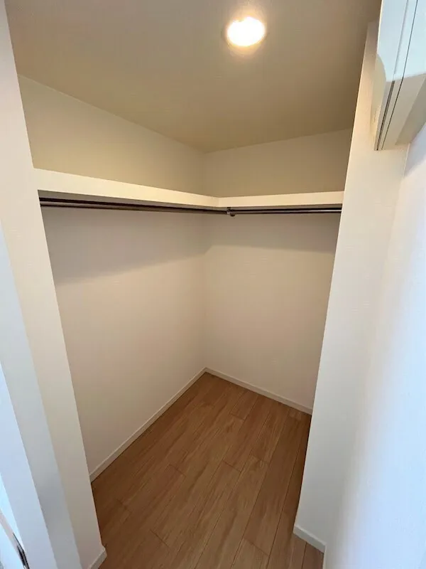 Residia Sasazuka II - Interior - ["Flooring", "Wood", "Floor"]