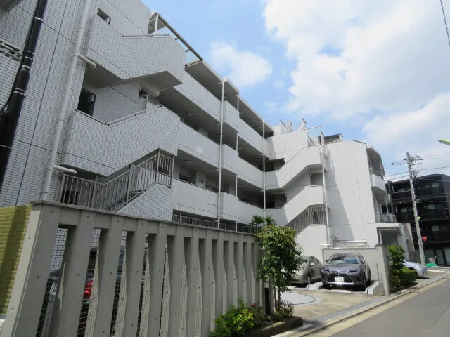 Pierce Wakabayashi - Exterior - ["Urban design", "Apartment", "Condominium"]