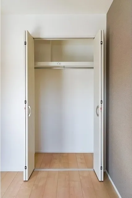 Grand Casa Oji II - Interior - ["Handle", "Fixture", "Automotive exterior"]