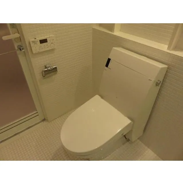 Primal Shinjuku Wakamatsucho - Interior - ["Rectangle", "Bathroom", "Toilet"]