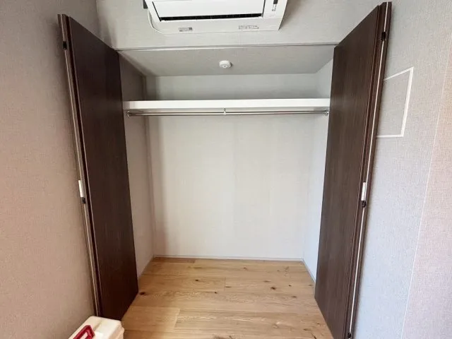 Arrows Myogadani - Interior - ["Wood", "Flooring", "Floor"]