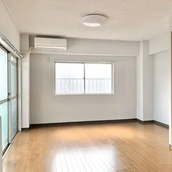 Asakawa Corp. - Interior - ["Building", "Window", "Fixture"]