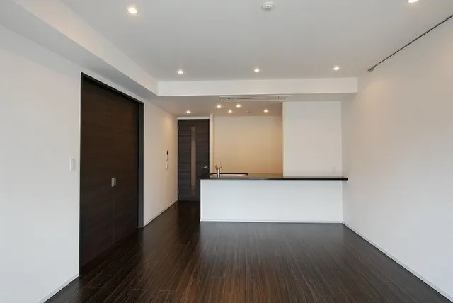 Comforia Shinjuku East Side Tower - Interior - ["Ceiling", "Property", "Room"]