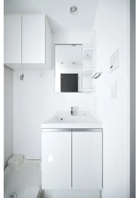 Stylio Nakanobu Station - Interior - ["Building", "Sink", "Cabinetry"]