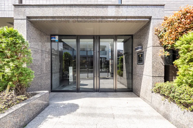 Louvre Otsuka No. 2 - Exterior - ["Concrete"]
