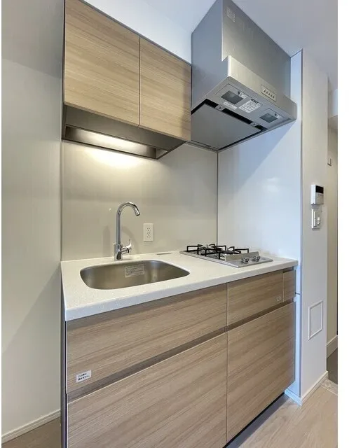 Stylio Kamata West - Interior - ["Cabinetry", "Kitchen", "Flooring"]