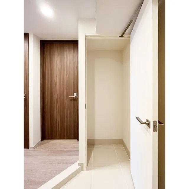 Orchid Residence Shibuya Tomigaya - Interior - ["Fixture", "Door", "Wood"]