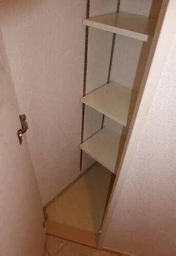Broad City Tokyo - Interior - ["Wood", "Flooring", "Floor"]