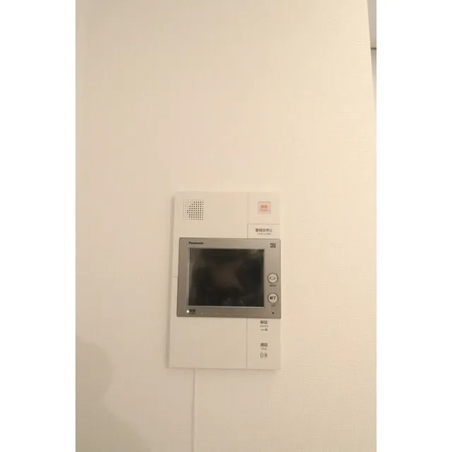 Nanpeidai HillTop House - Interior - ["Technology", "Electronic device", "Room"]