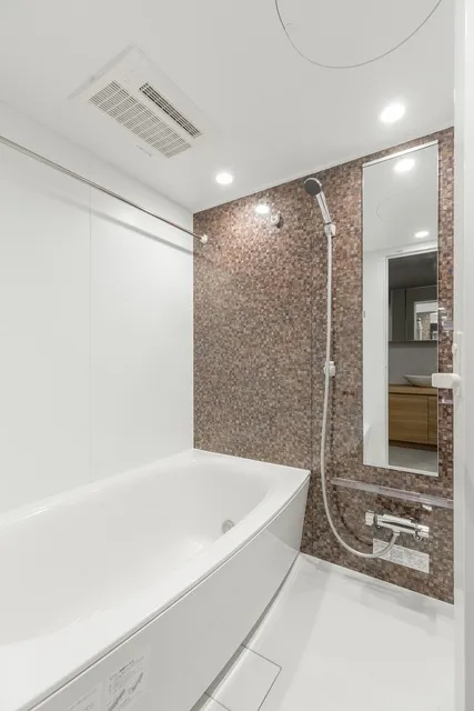 Terrace Tsukishima - Interior - ["Flooring", "Bathroom", "Plumbing fixture"]