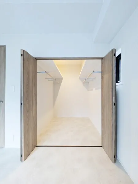 Hiroo GT Building - Interior - ["Flooring", "Wall", "Floor"]
