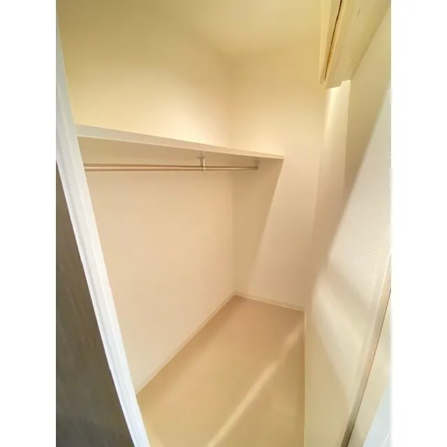 Cozy Court Nakameguro - Interior - ["Wood", "Shelving", "Building"]